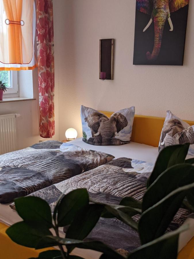 Cafe & Mehr Hotel Halle  Bagian luar foto