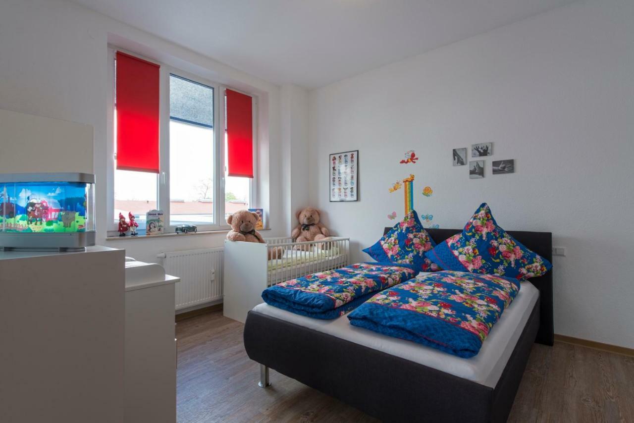 Cafe & Mehr Hotel Halle  Bagian luar foto