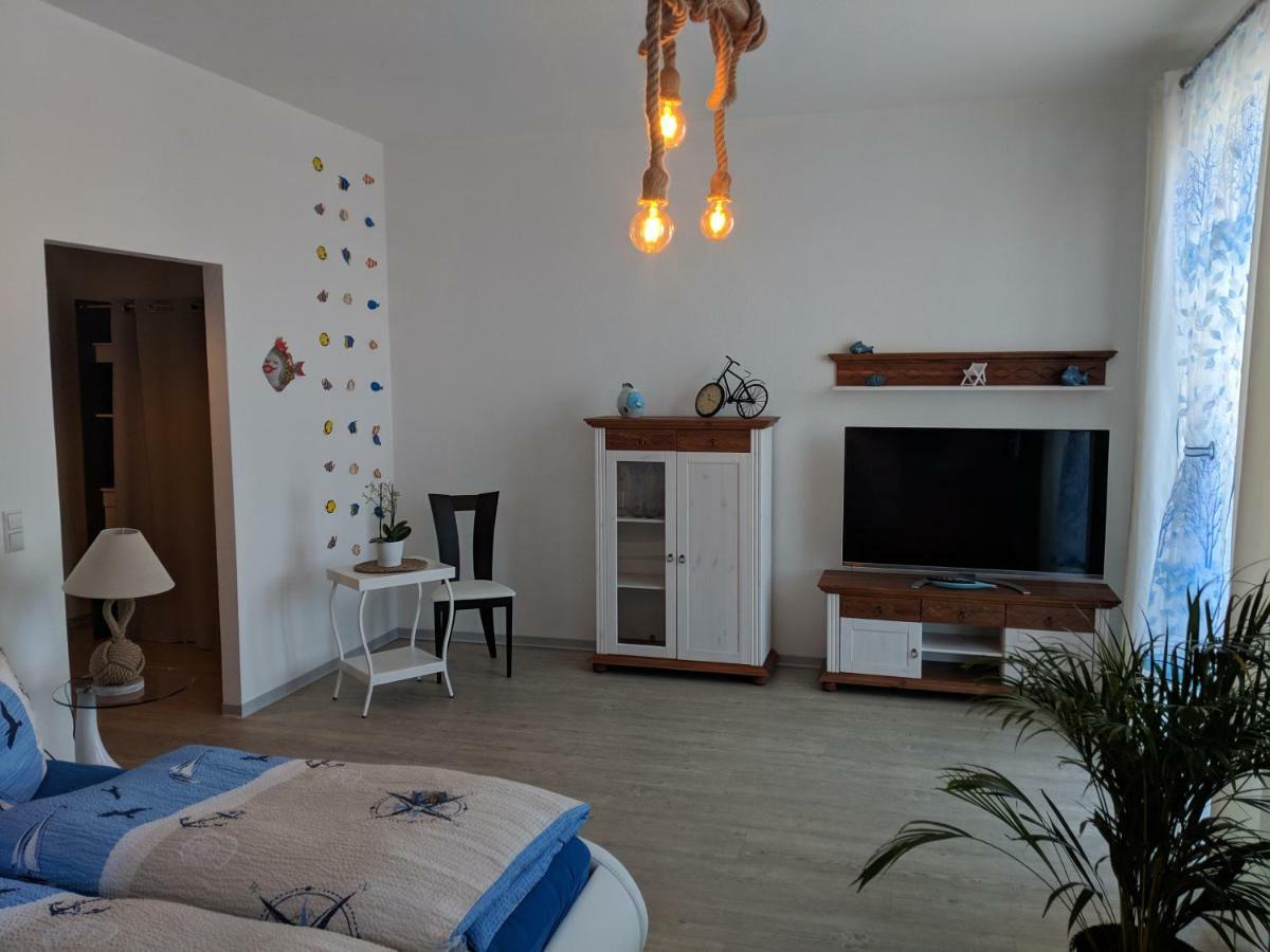 Cafe & Mehr Hotel Halle  Bagian luar foto